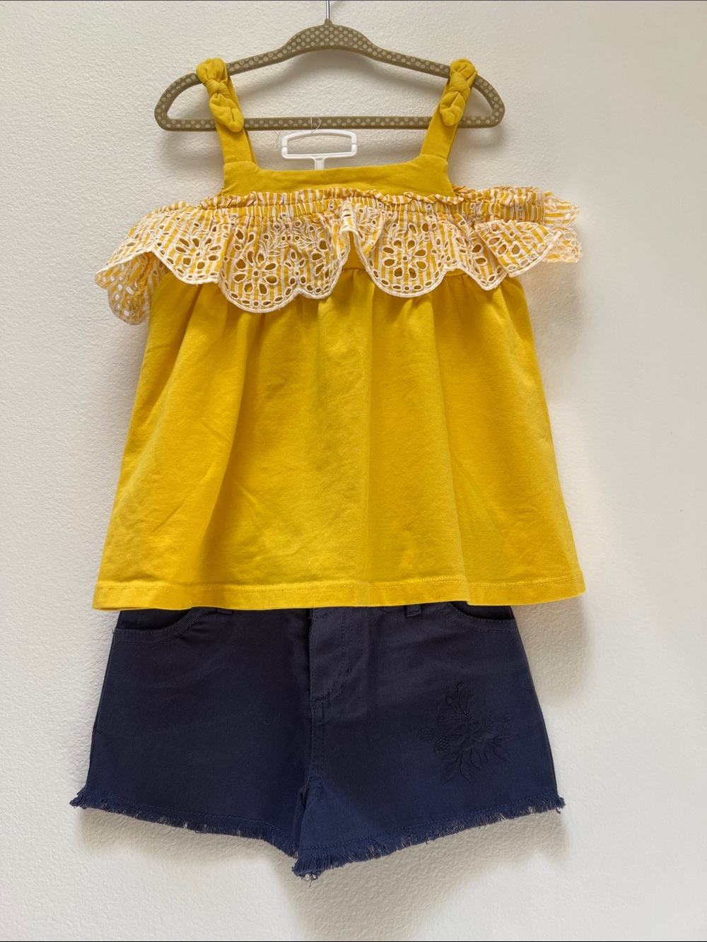 Cynthia Rowley Yellow Eyelet Ruffle  Top and navy short set for Girls 4T